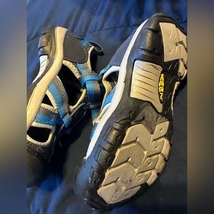 Keen Seacamp Size 13 Little Boys.  Given as a gift and worn once.